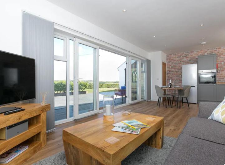 Adorable 1 Bedroom Country Cottage Bodewryd Buitenkant foto